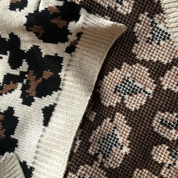 Aqua Cheetah Scarf - Picture 7 of 7